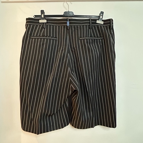 IZOD Golf Shorts - Picture 4 of 7
